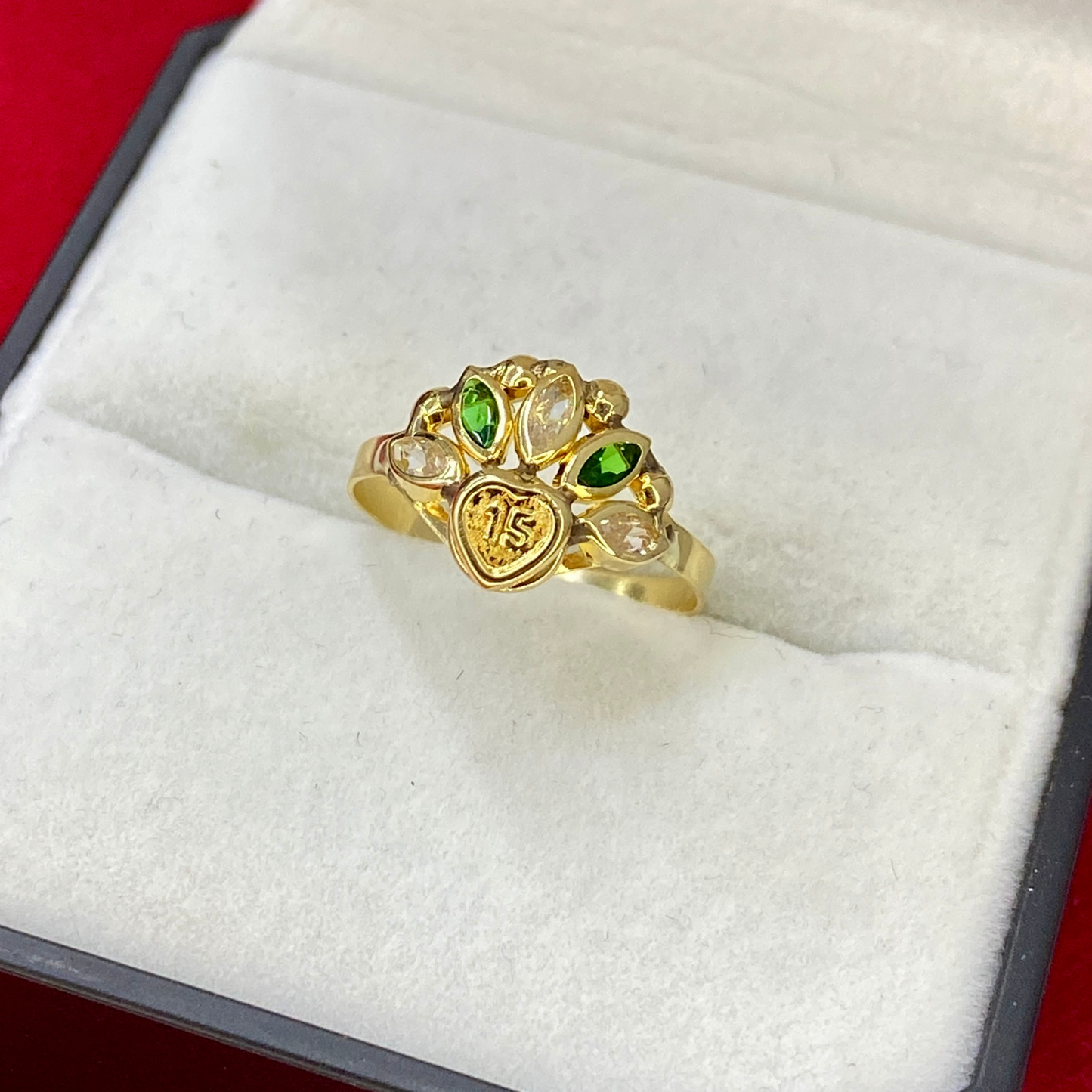 Anillo XV Oro 18K