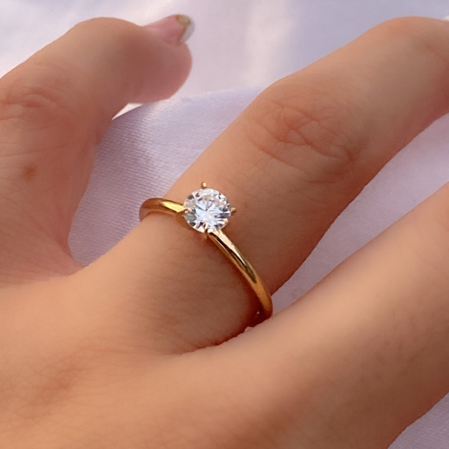 Anillo Solitario en Oro Rosa 18K