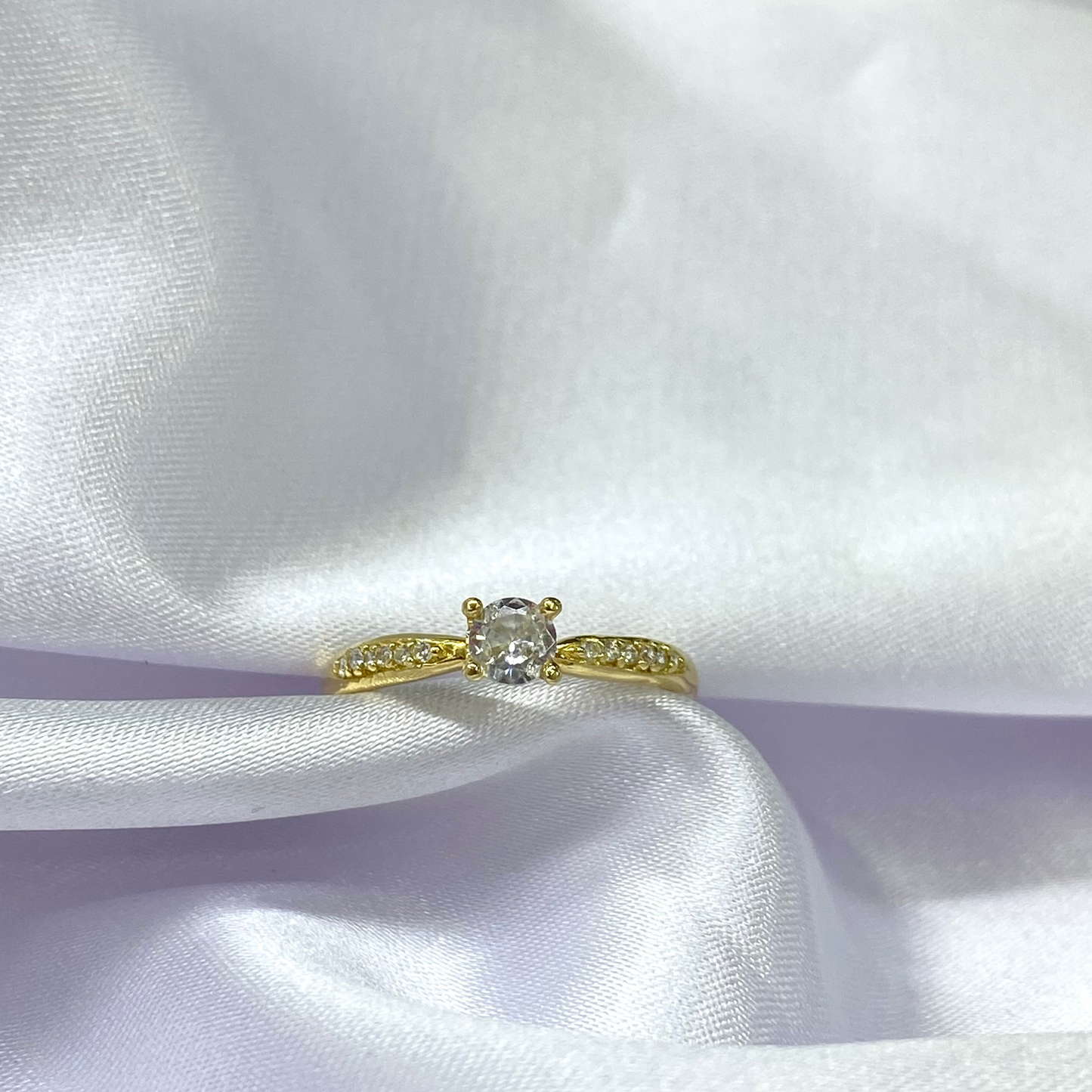 Anillo Solitario - Oro 18K