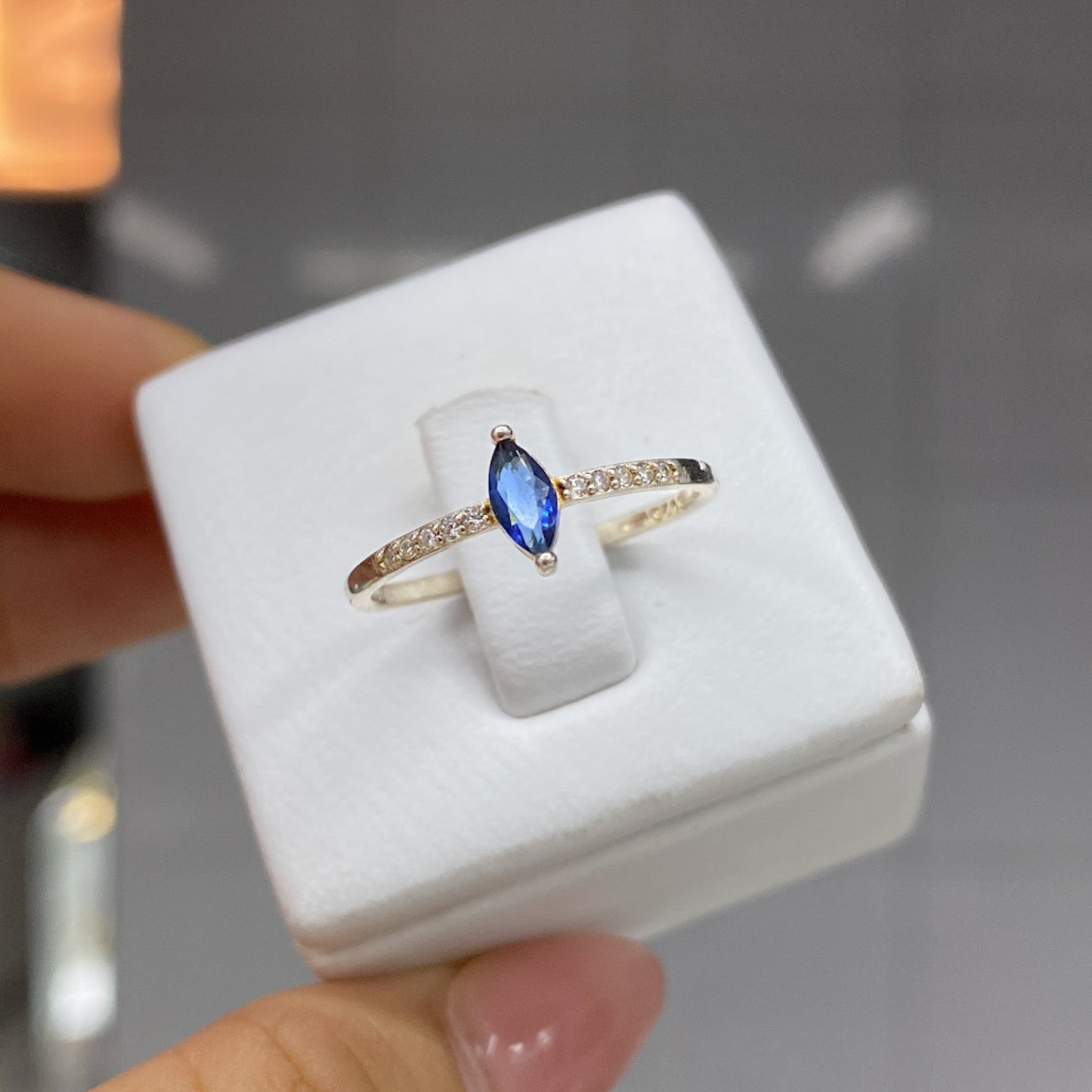 Anillo Marquise Azul con Zirconias en Plata 925