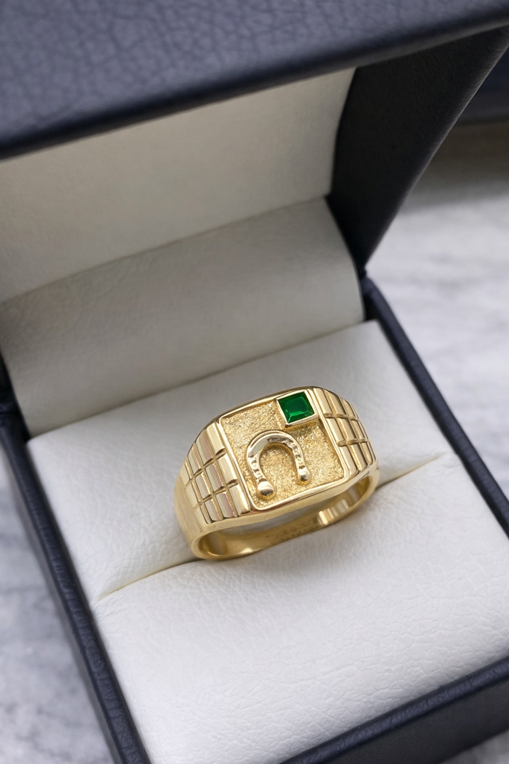 Anillo Herradura - Oro 18K / 3,53 gr