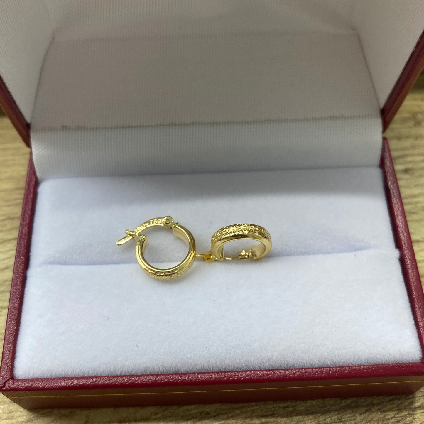 Candongas Diamantadas Oro 18k – Brillo y estilo único