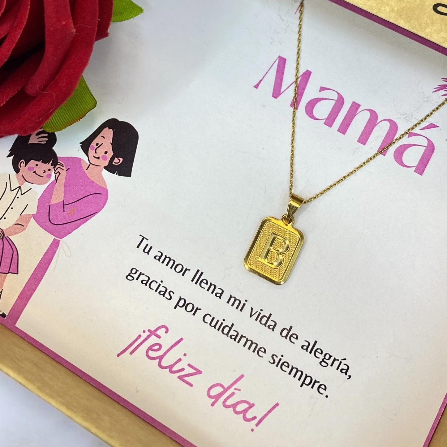 Cadena Oro Laminado con letra – Regalo personalizado para mamá