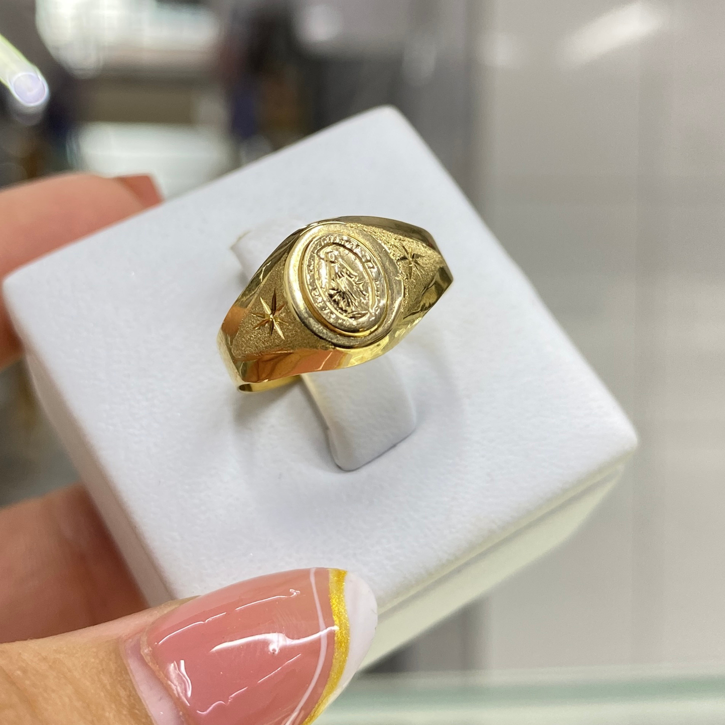 Anillo Virgen de Guadalupe en oro 18k – Protección y devoción