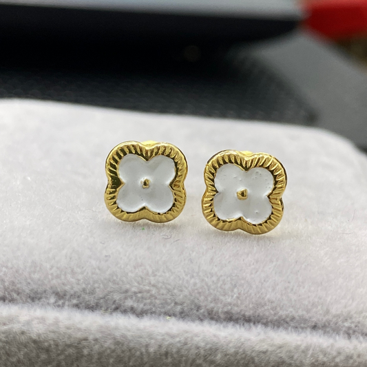 Aretes Flor Blanca Estilo Van Cleef en Oro 18K – Clásicos y Sofisticados