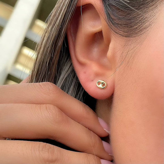Topos Gucci en oro 18k – Estilo icónico y moderno
