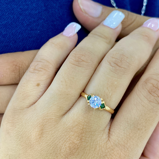 Anillo Clásico Elegancia en Oro 18K