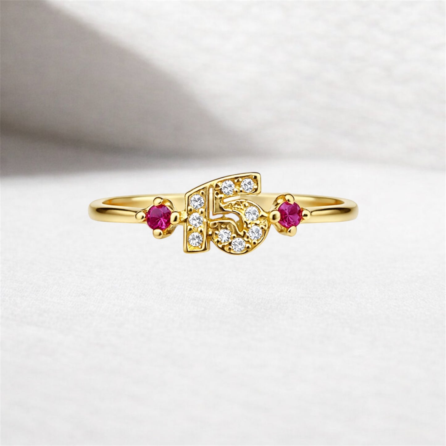 Anillo XV - Oro 18K