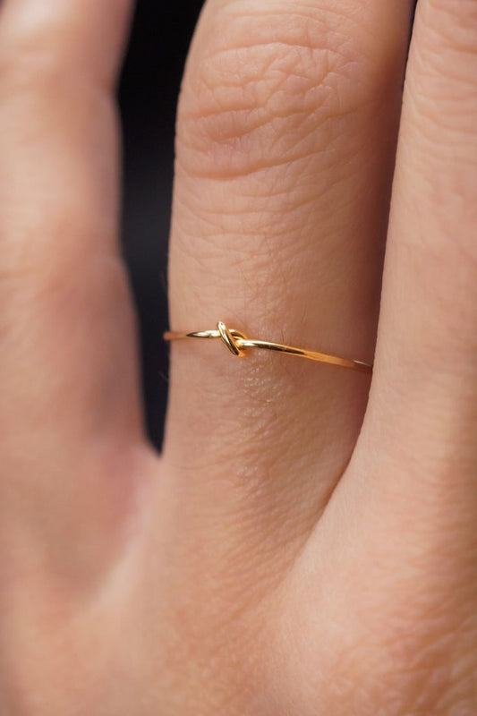 Anillo Nudo en Oro  18k