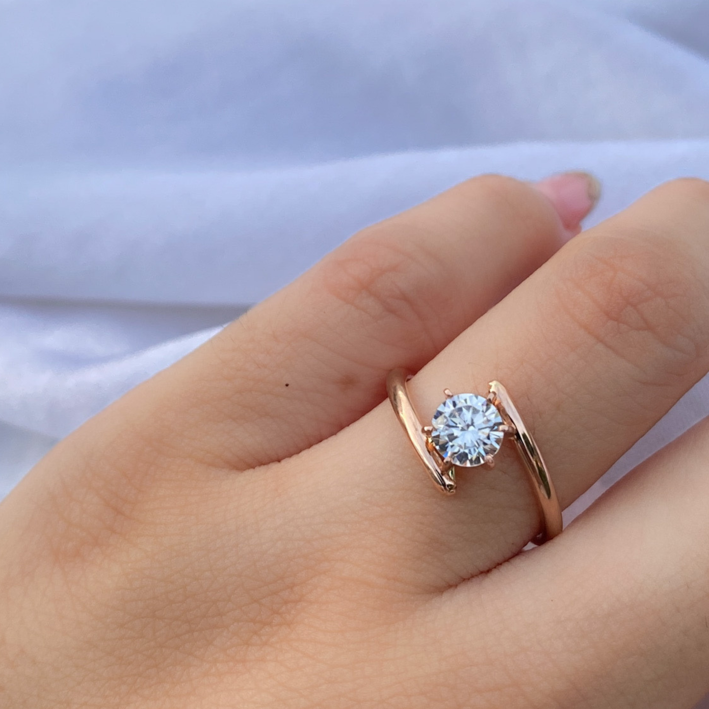 Anillo Solitario en Oro Rosa 18K