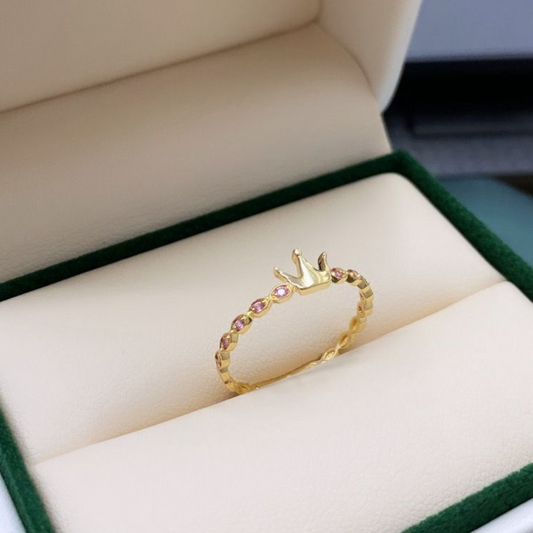 Anillo Corona de Princesa en Oro 18K con Piedras Rosadas