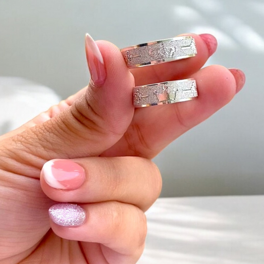Set de Argolla y Anillo en Plata Ley 925 – Grabado y Estuche Incluidos