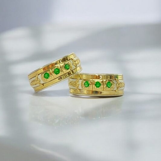 Argollas en Plata Ley 925 con Piedra Verde – Grabado y Estuche Incluidos
