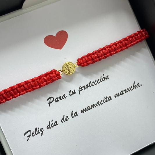 Pulsera San Benito mini en Oro 18k – Protección y elegancia para mamá