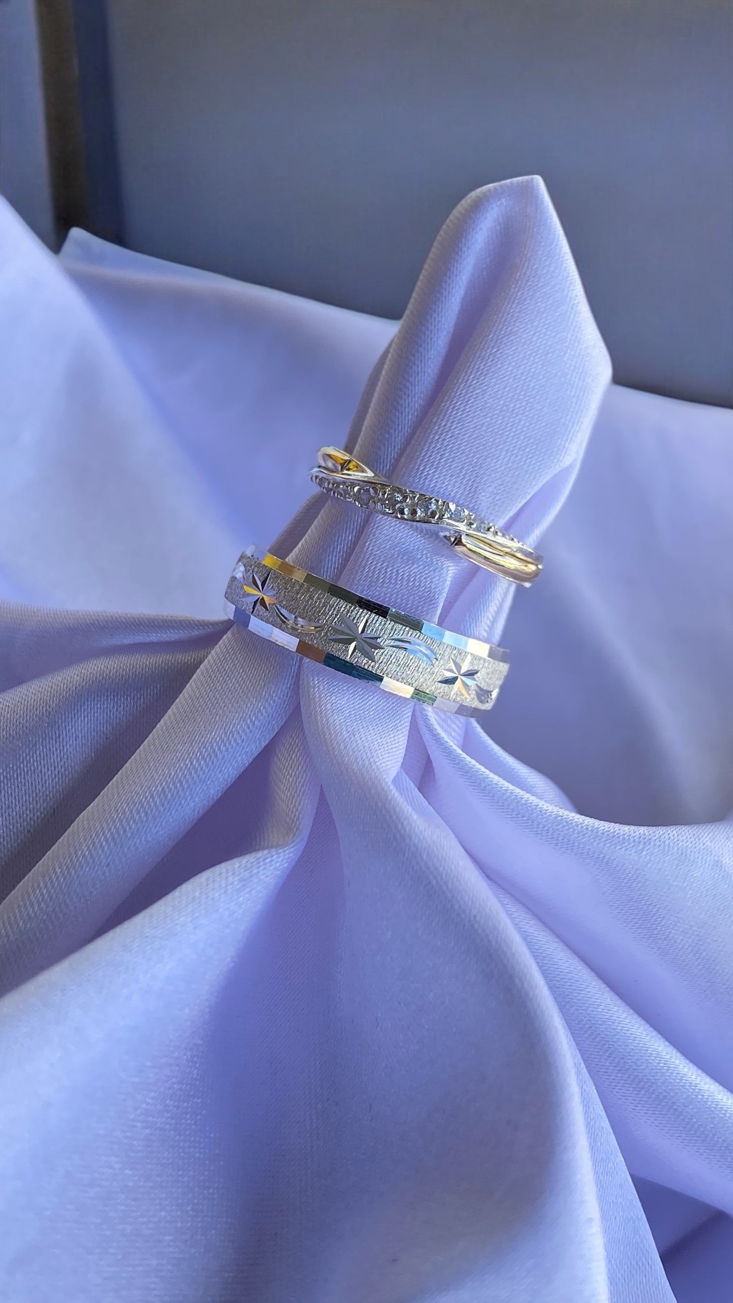 Set de Argolla y Anillo en Plata Ley 925 con Enchape en Oro – Grabado y Estuche Incluidos
