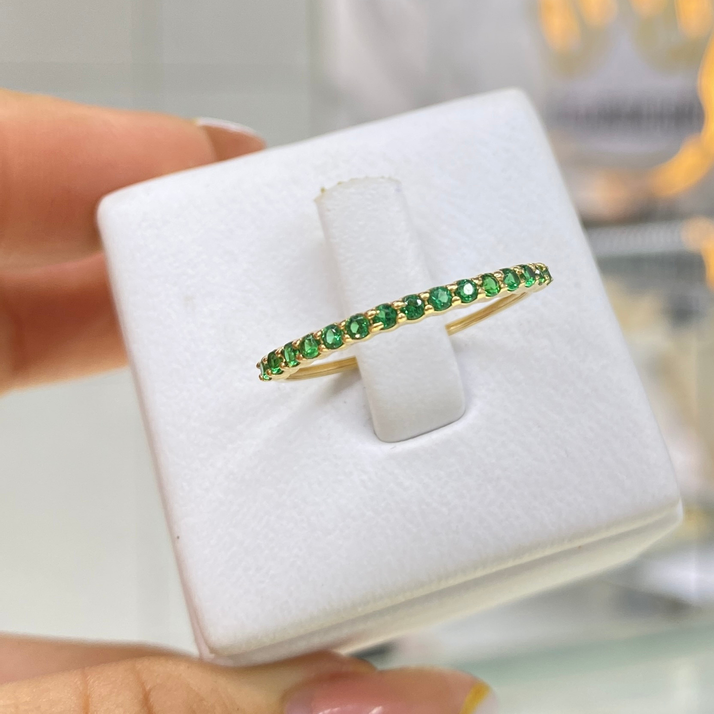 Anillo Delicado Pavé o Churumbela en Oro 18K