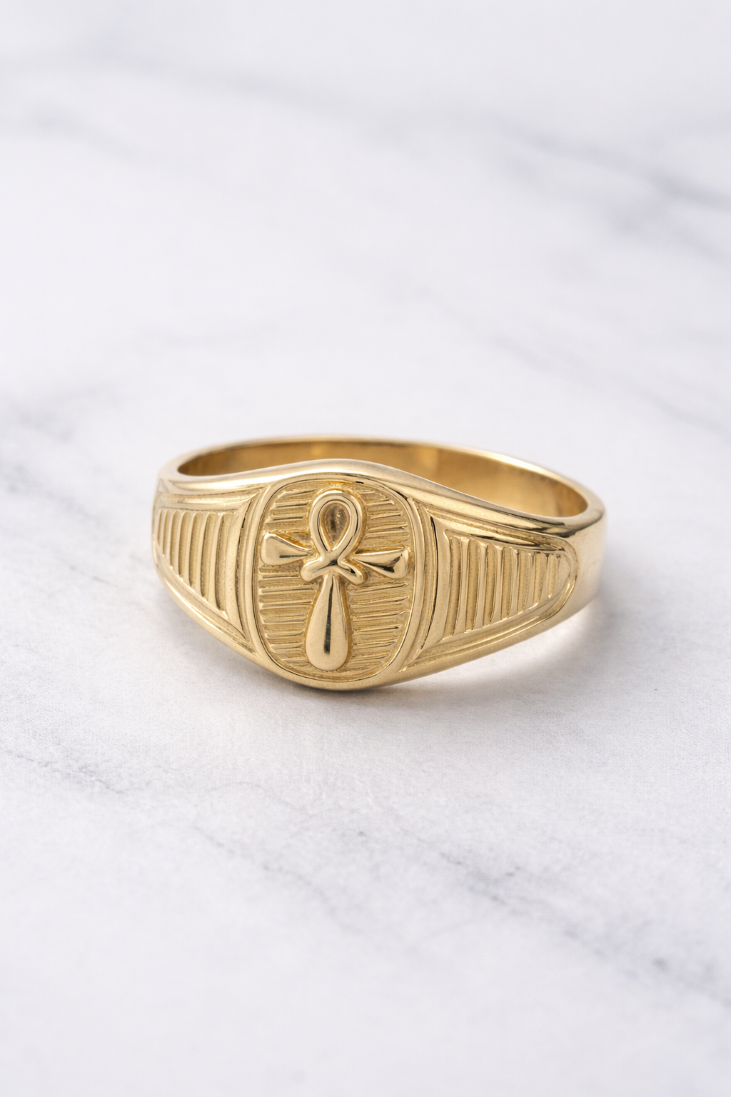 Anillo de Caballero Cruz Oro 18K / 2,36 gr