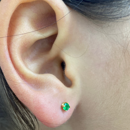Aretes Esmeralda 3 mm Oro 18K