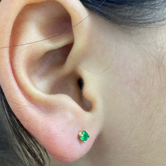 Aretes Esmeralda 3 mm Oro 18K