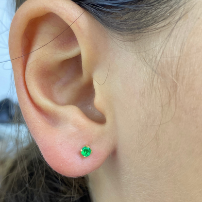 Aretes Esmeralda 3 mm Oro 18K